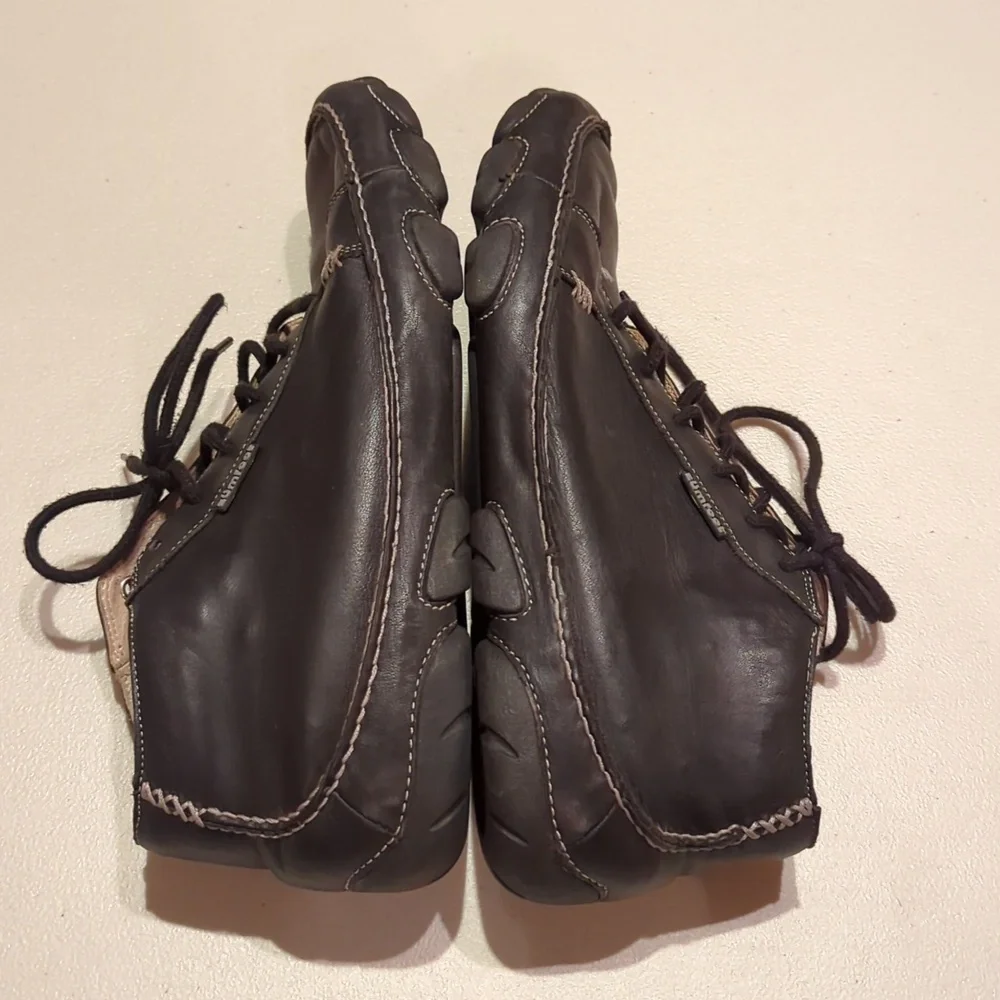 Aetrex, Zumfoot, black leather shoe/ boots. Size 10